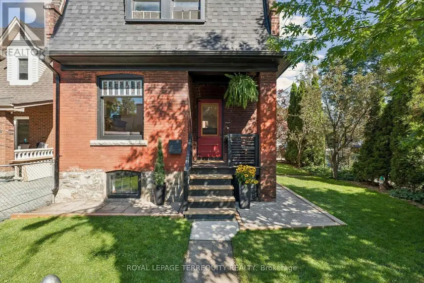 Detached at 2 WRIGHT AVENUE, Toronto