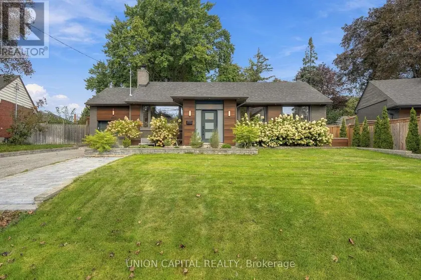 Detached at 1563 SKYLINE DRIVE, Mississauga