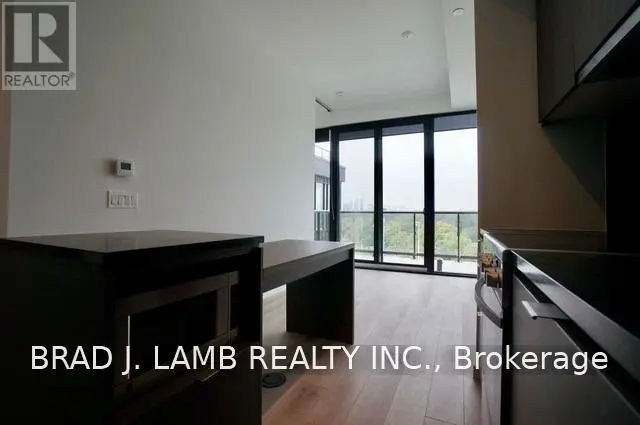 Apartment at 802 - 7 SMITH CRESCENT, Toronto