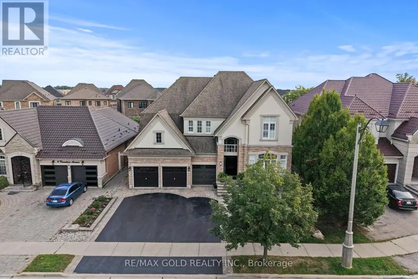 Detached at 6 PASADENA AVENUE, Brampton