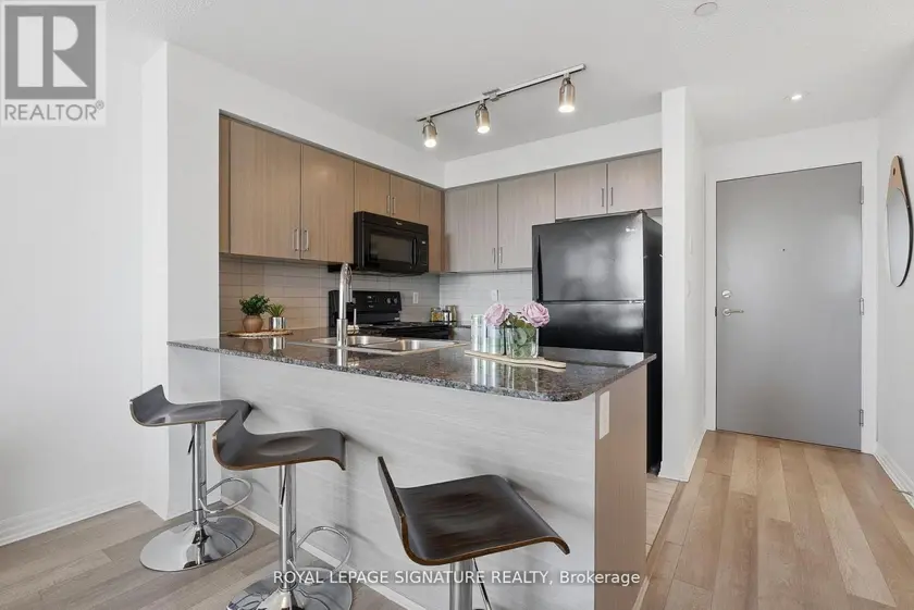 Apartment at 1116 - 80 ESTHER LORRIE DRIVE, Toronto