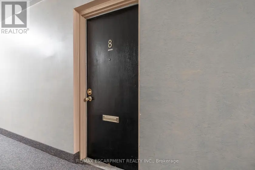 Townhouse at 8 - 519 CLARIDGE ROAD, Burlington