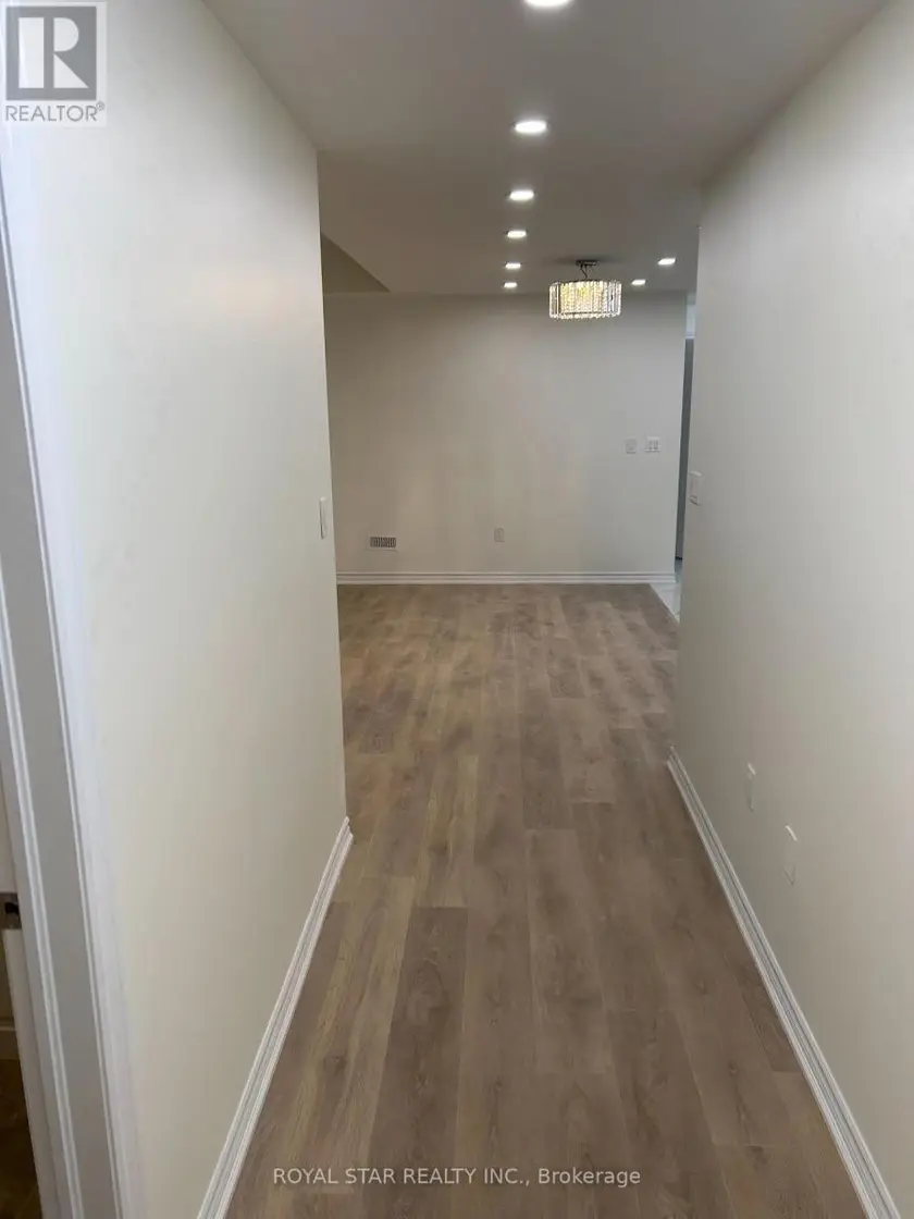 Detached at BSMT - 31 HALLARAN ROAD, Oakville