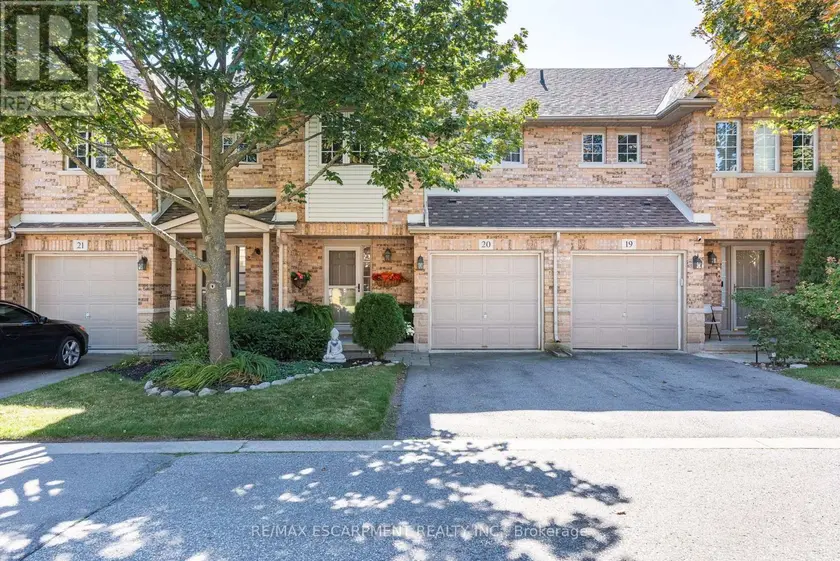 Townhouse at 20 - 1276 SILVAN FOREST DRIVE, Burlington