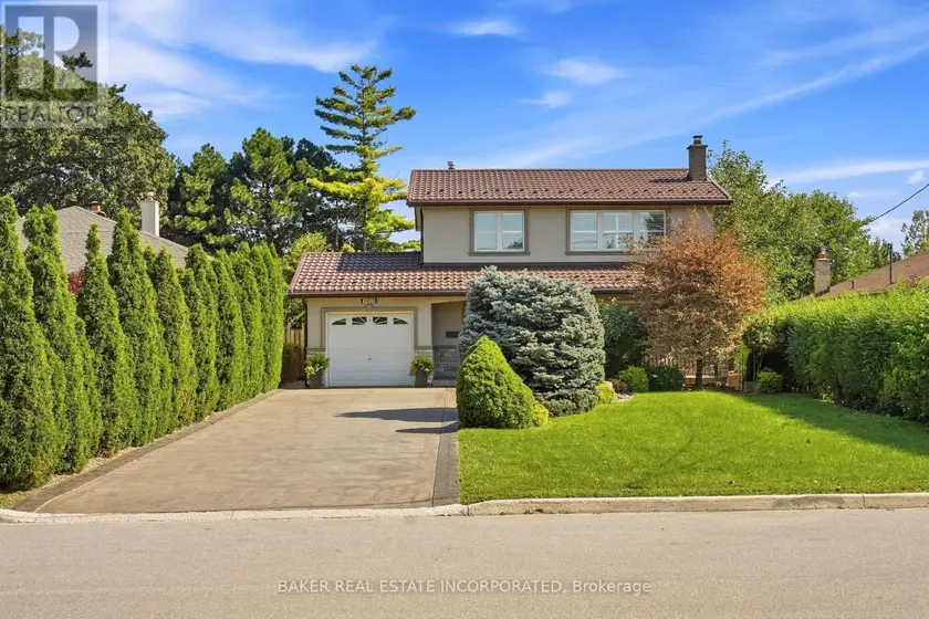 Detached at 3415 SCHOMBERG AVENUE, Mississauga