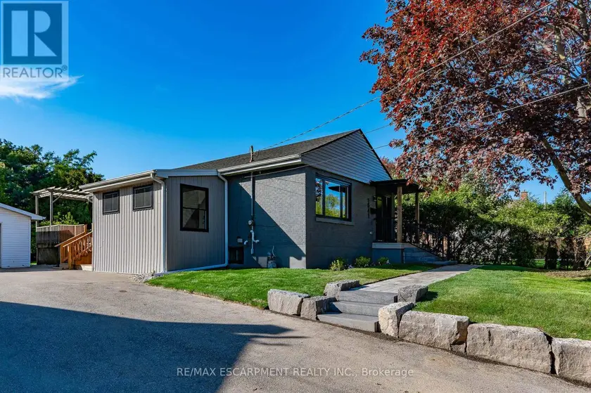Detached at 1041 SHEPHERD'S DRIVE, Burlington