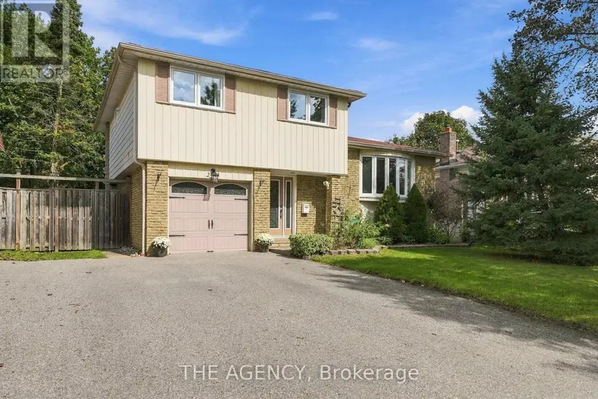 Detached at 24 JEFFERSON ROAD, Brampton