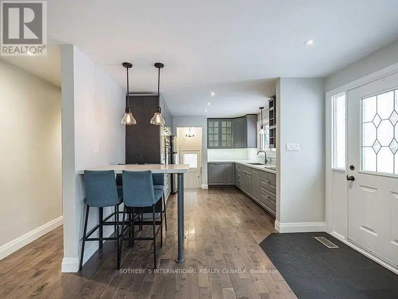 Detached at 525 DYNES ROAD, Burlington
