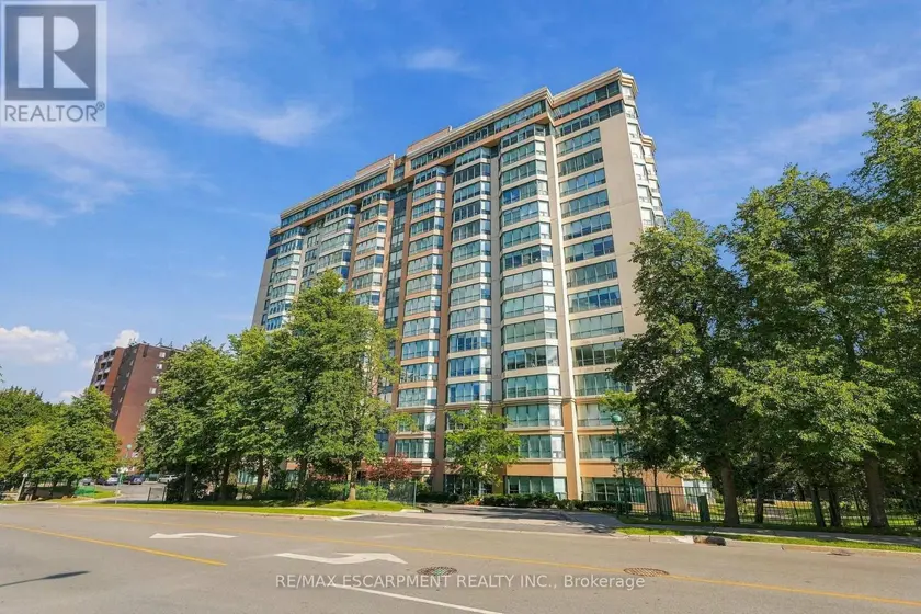 Apartment at 403 - 100 MILLSIDE DRIVE, Milton