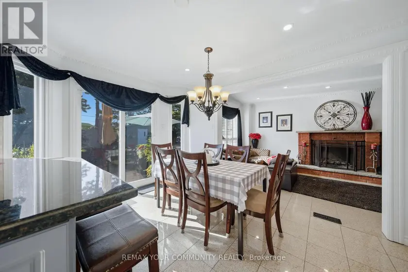 Detached at 44 CANDY CRESCENT W, Brampton