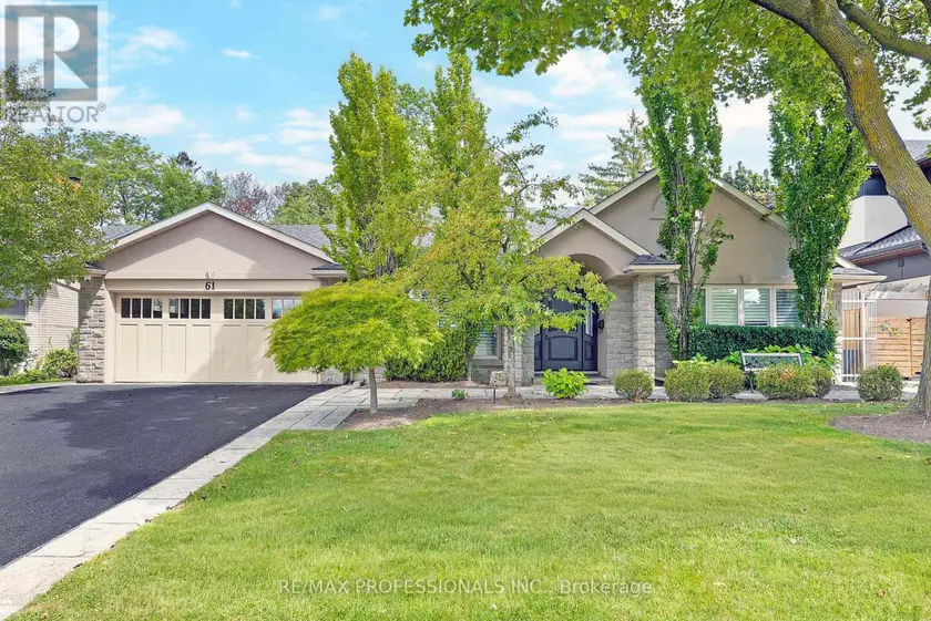 Detached at 61 ABILENE DRIVE, Toronto