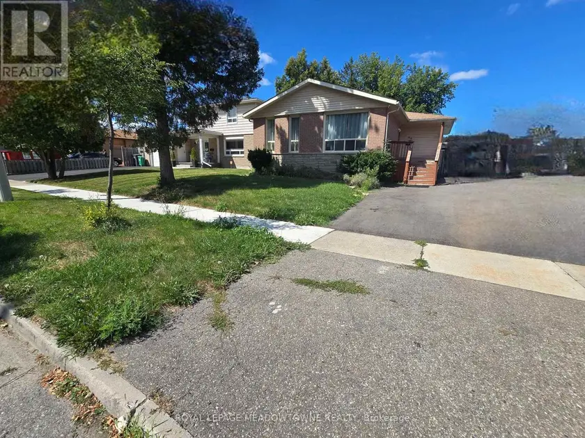 Detached at 46 REIGATE AVENUE, Brampton