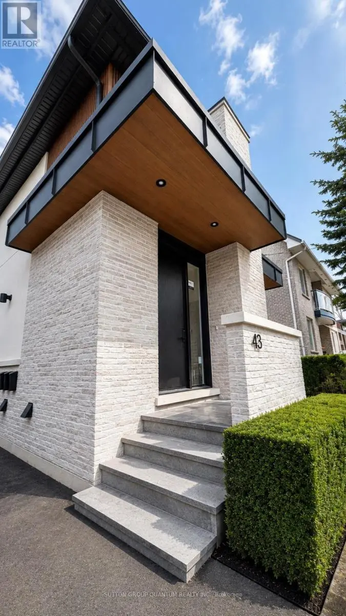Multiplex at #1 - 43 ELMWOOD AVENUE N, Mississauga