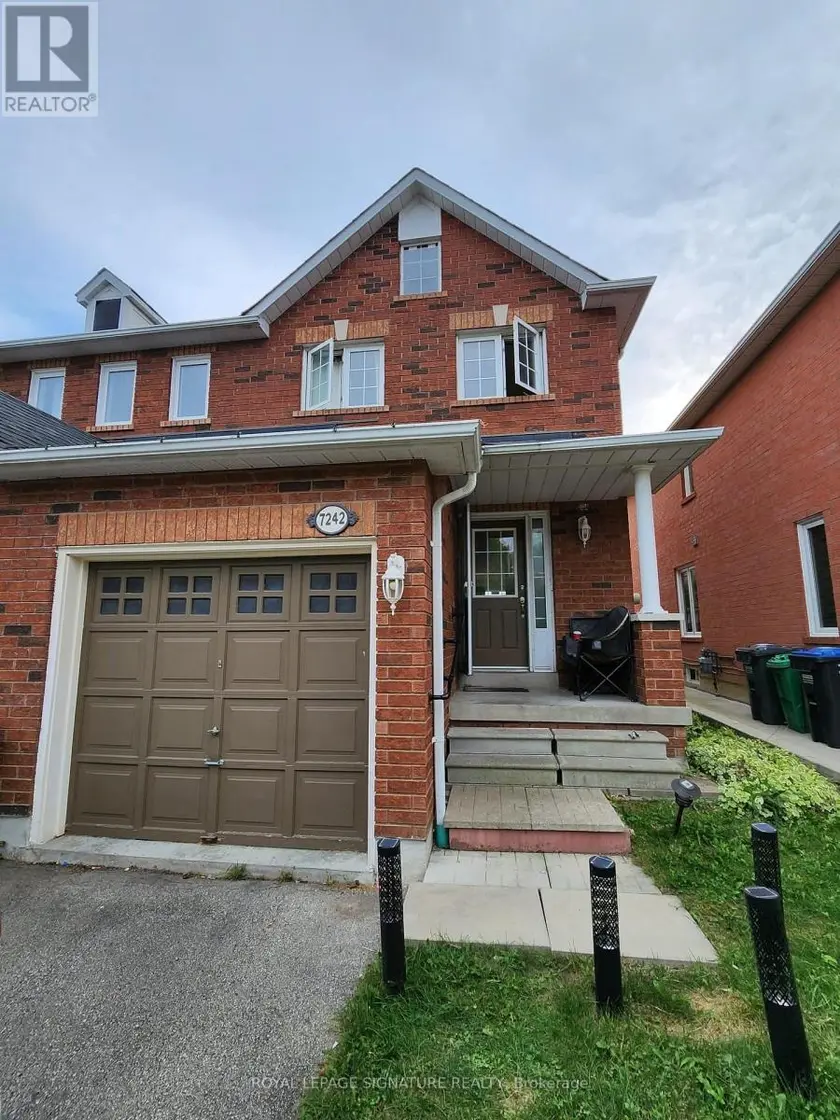 Semi-Detached/Link at 7242 WALDORF WAY, Mississauga