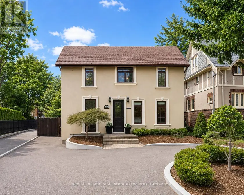 Detached at 36 MISSISSAUGA ROAD N, Mississauga