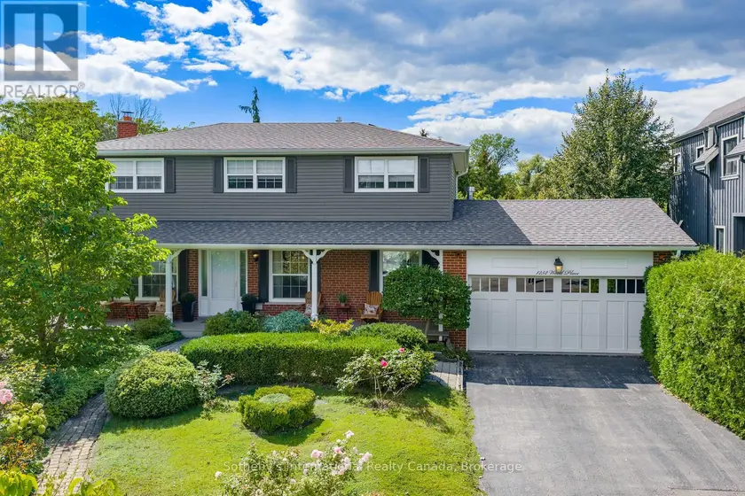 Detached at 1252 WOOD PLACE, Oakville