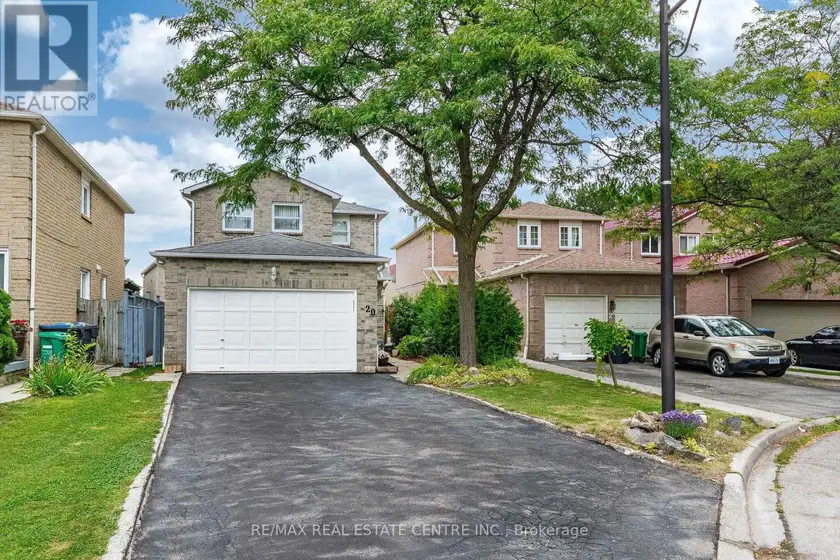 Detached at 20 DUPONT COURT, Brampton