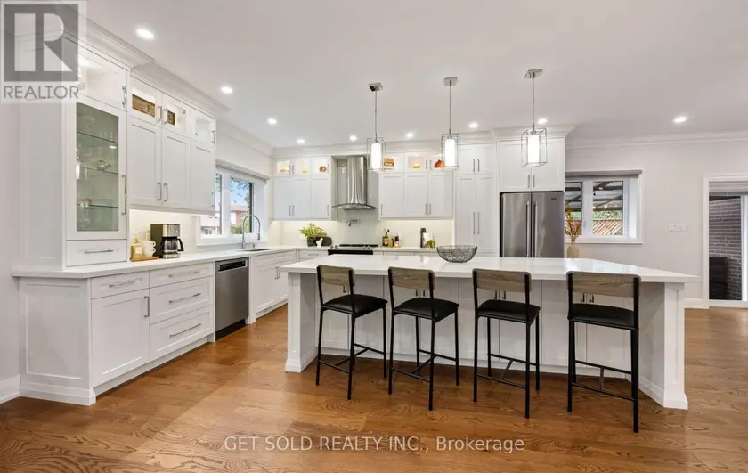 Detached at 8 HACKMORE AVENUE, Toronto