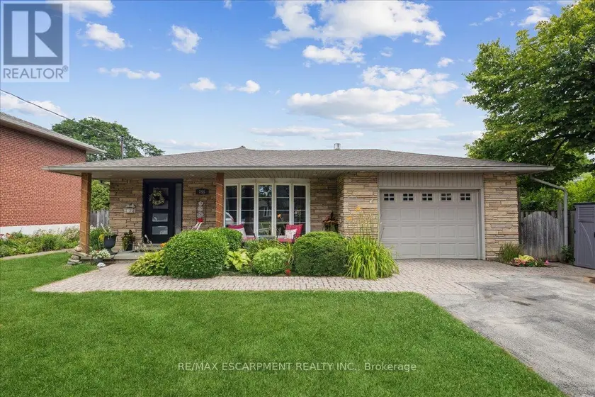Detached at 755 PARKER CRESCENT, Burlington