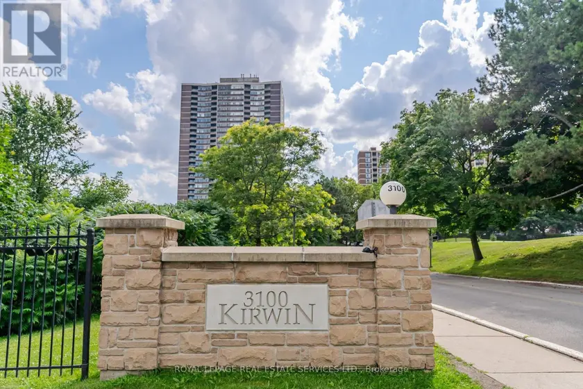Apartment at 708 - 3100 KIRWIN AVENUE, Mississauga