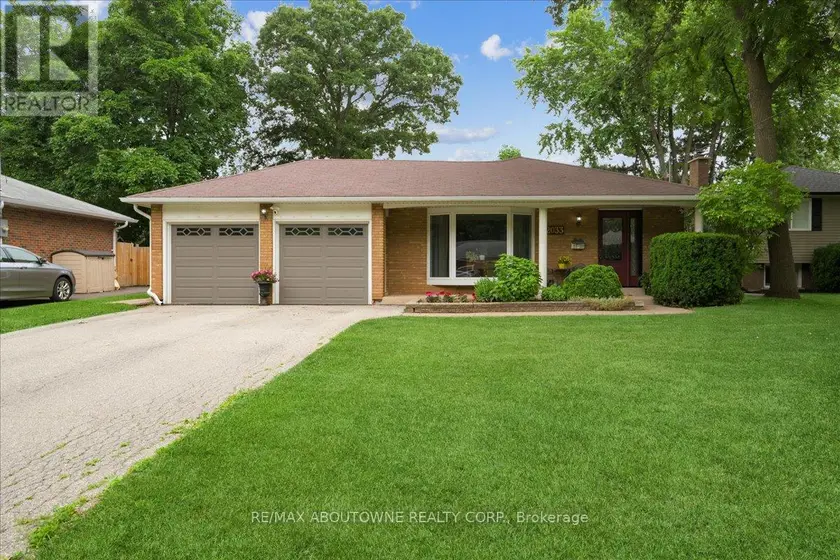 Detached at 2033 SAXON ROAD, Oakville