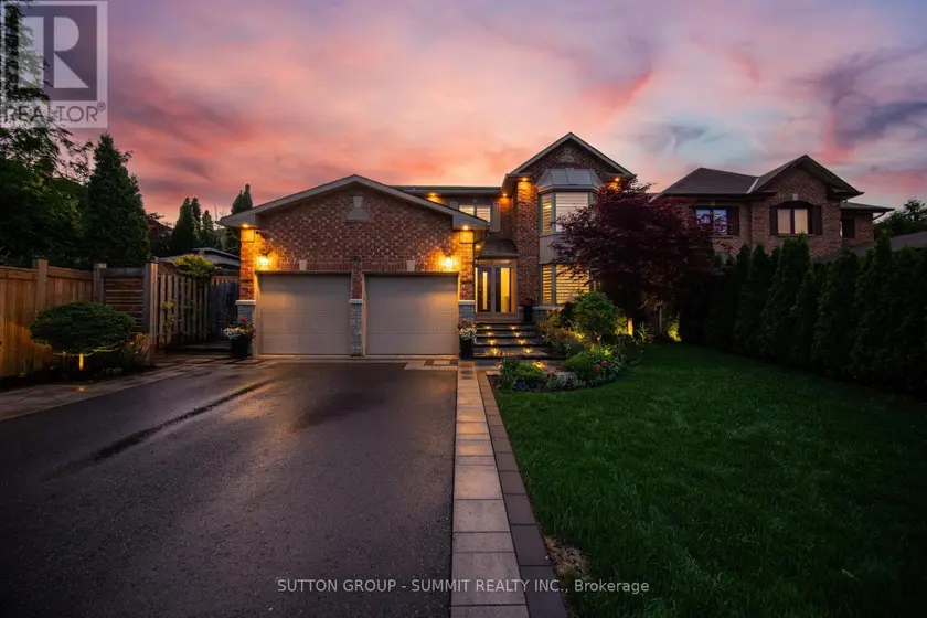 Detached at 2017 LADY DI COURT NW, Mississauga