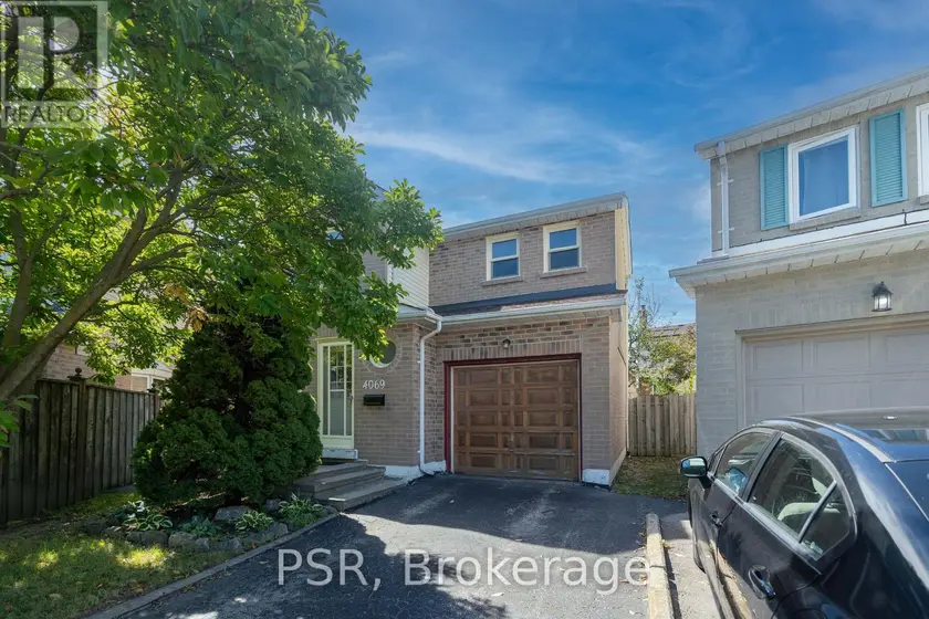 Detached at 4069 CHELMSFORD COURT, Mississauga