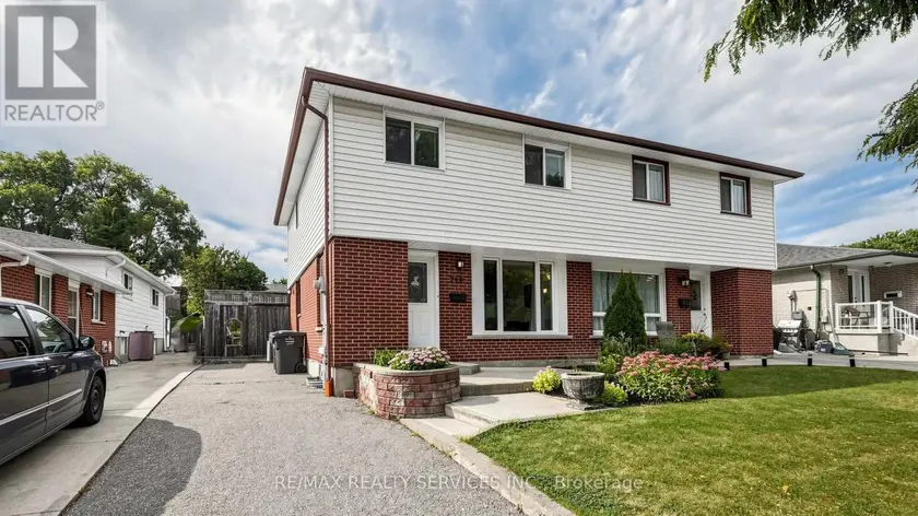 Semi-Detached/Link at 716 EAGLEMOUNT CRESCENT, Mississauga