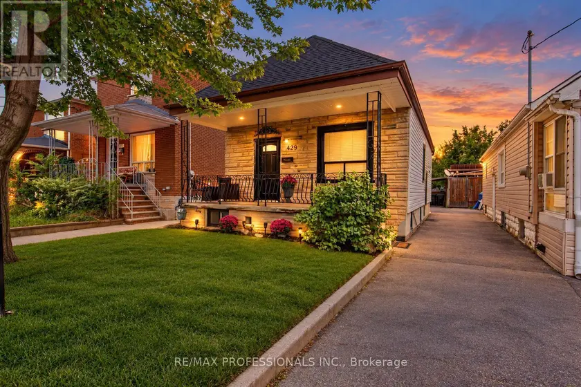 Detached at 429 GILBERT AVENUE, Toronto