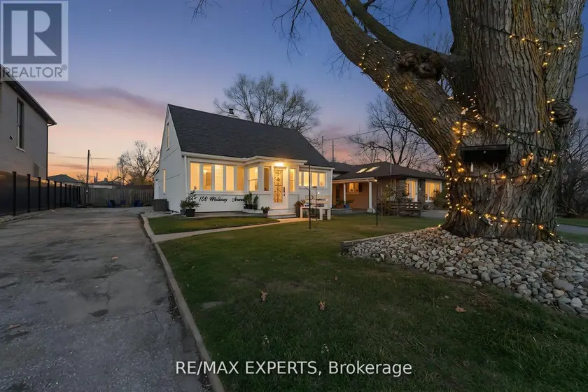 Detached at 100 WALLASEY AVENUE, Toronto