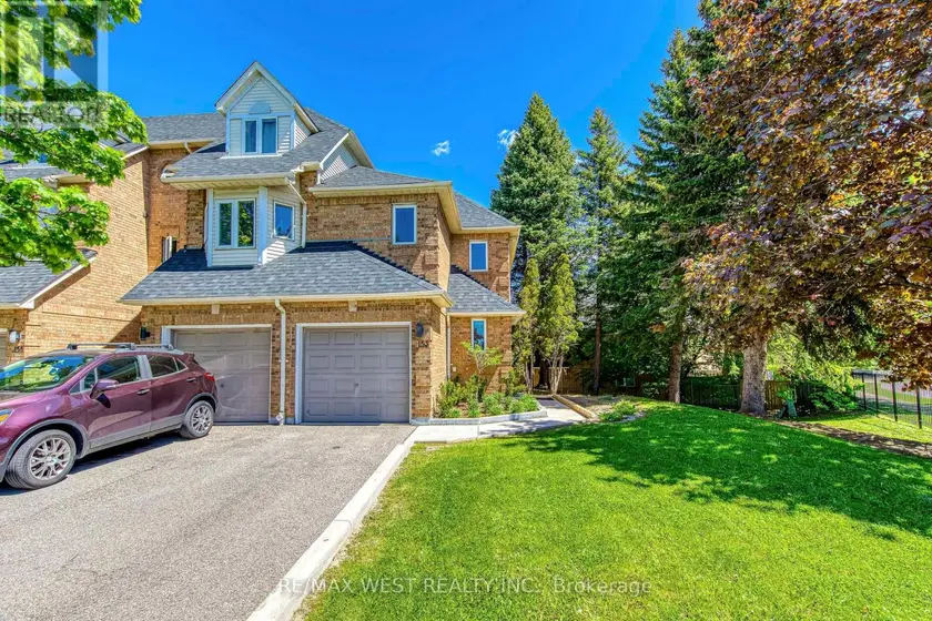Townhouse at 153 - 99 BRISTOL ROAD E, Mississauga