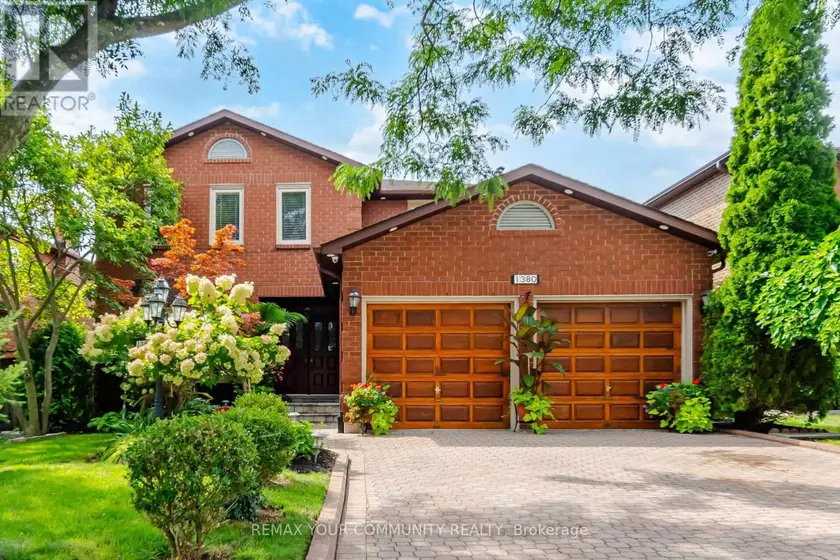 Detached at 1380 BISHOPSTOKE WAY, Oakville