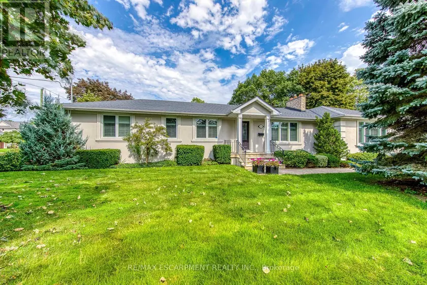 Detached at 281 PINEHURST DRIVE, Oakville