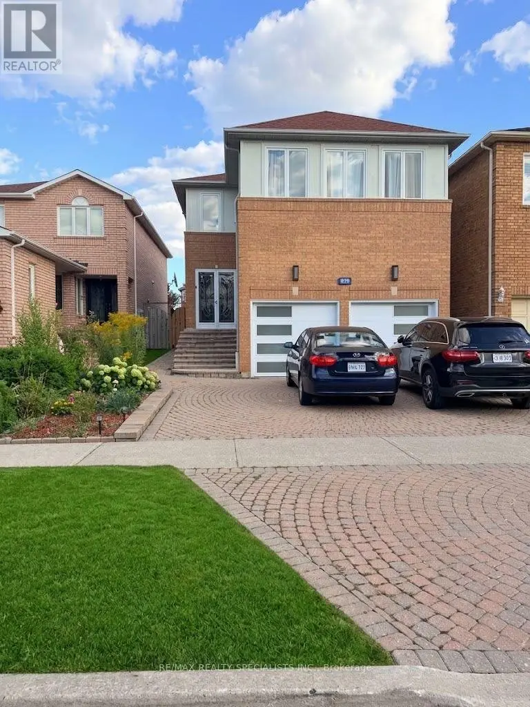 Detached at 828 CARDINGTON STREET, Mississauga