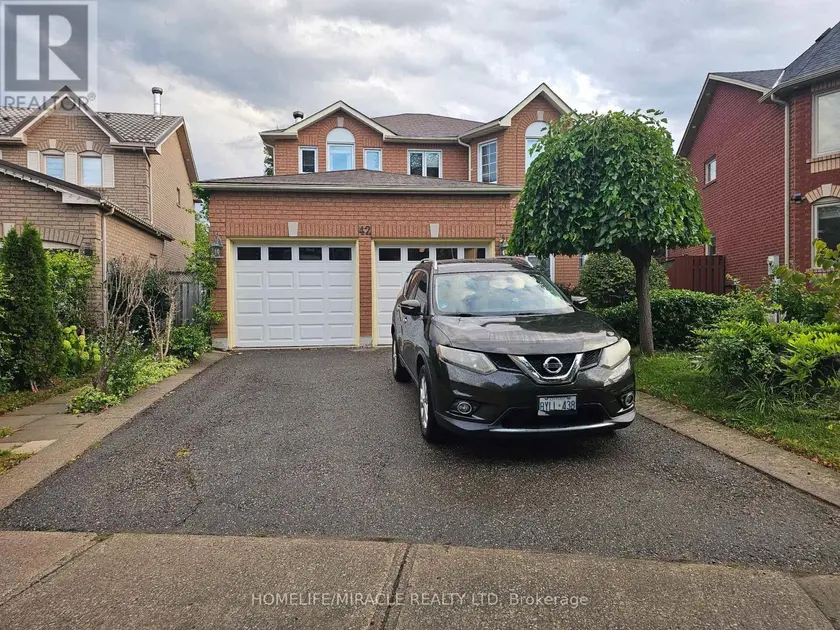 Detached at 42 PORTEOUS CIRCLE, Brampton