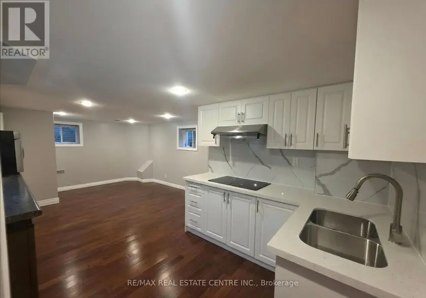 Detached at LOWER - 7063 GILLESPIE LANE, Mississauga