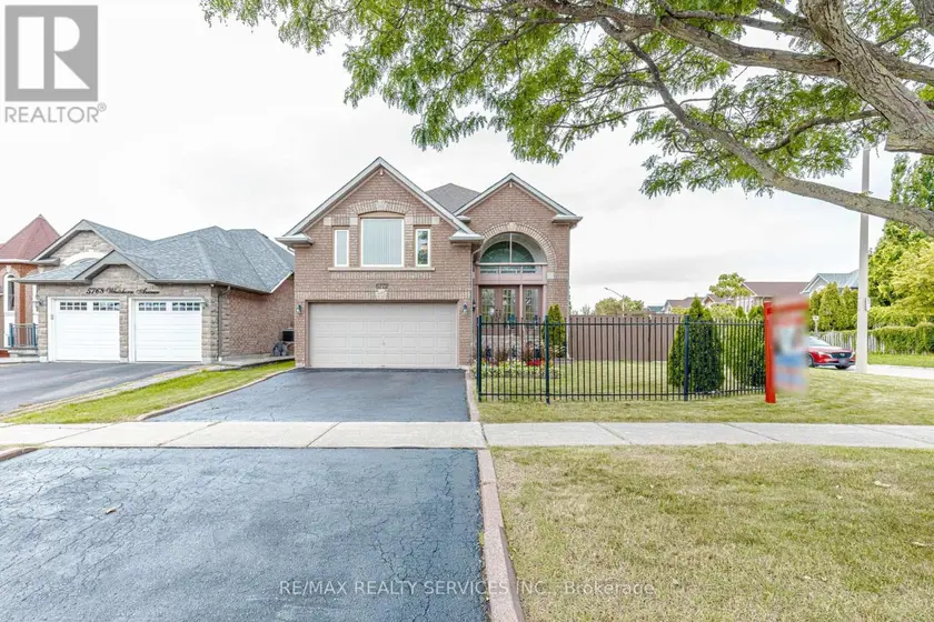 Detached at 5772 WHITEHORN AVENUE, Mississauga