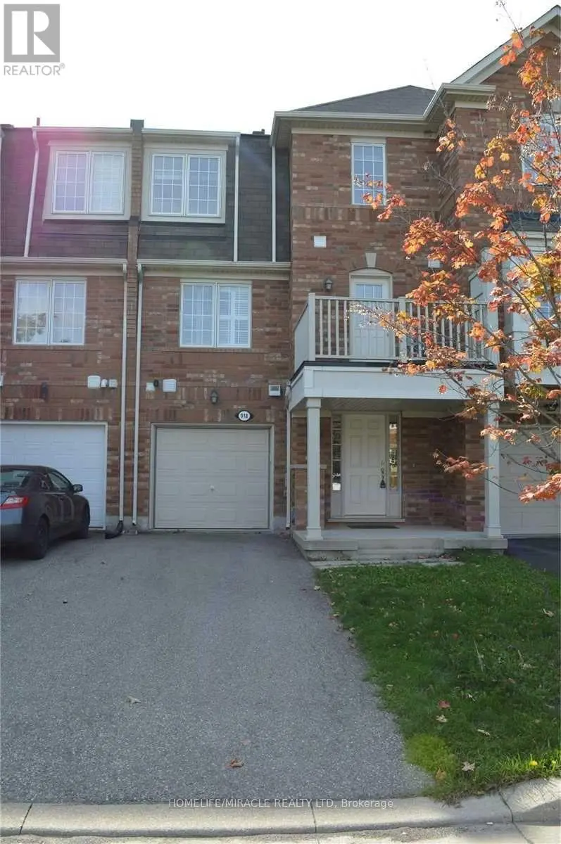 Townhouse at 918 BURGESS GARDENS, Milton