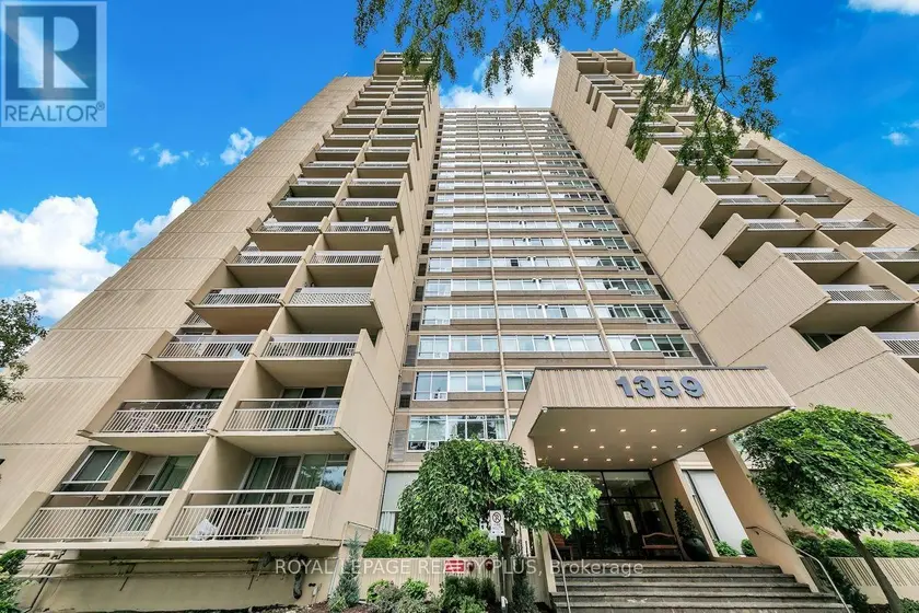 Apartment at 403 - 1359 WHITE OAKS BOULEVARD, Oakville