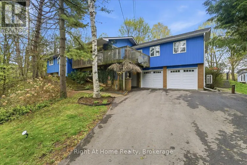 Detached at 1252 BRITANNIA ROAD, Burlington