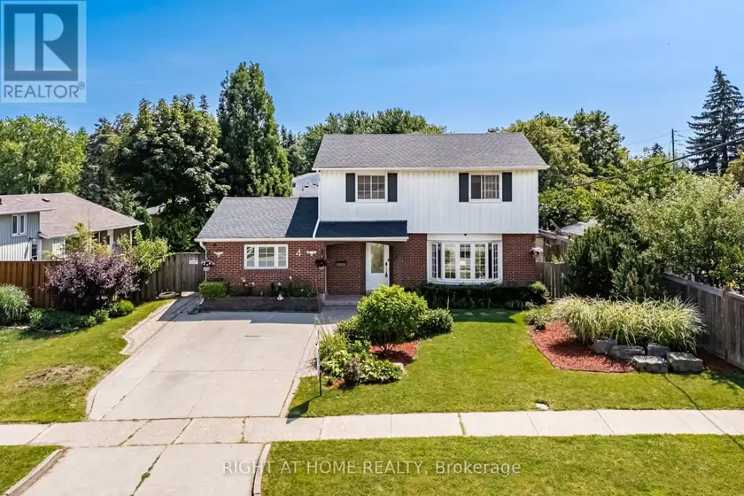 Detached at 4 ROSEFIELD DRIVE, Halton Hills