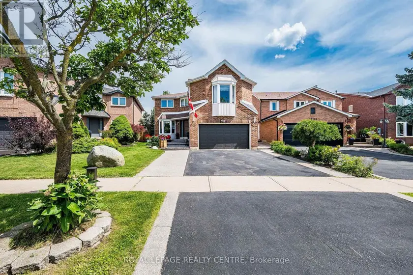 Detached at 3211 DOVETAIL MEWS, Mississauga