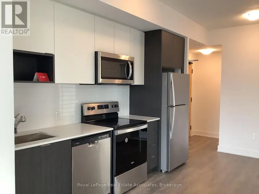 Apartment at 1004 - 202 BURNHAMTHORPE ROAD E, Mississauga