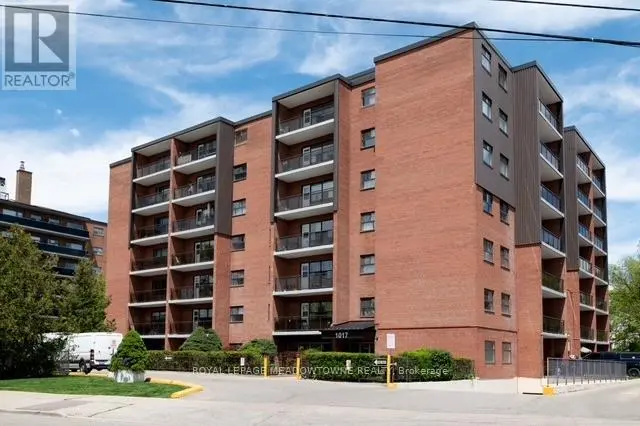 Multiplex at 310 - 1017 SENECA AVENUE, Mississauga