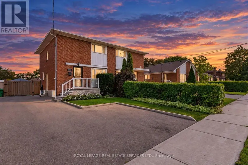 Semi-Detached/Link at 1192 FLAGSHIP DRIVE, Mississauga
