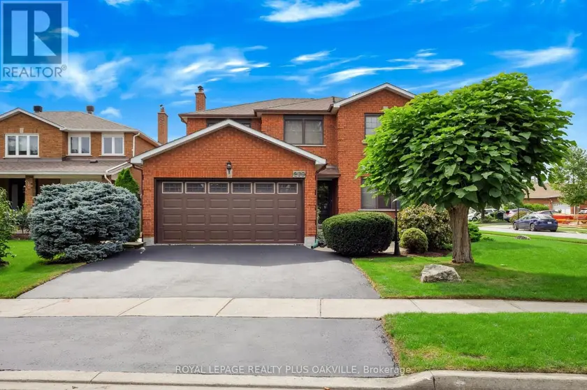 Detached at 279 HICKORY CIRCLE, Oakville
