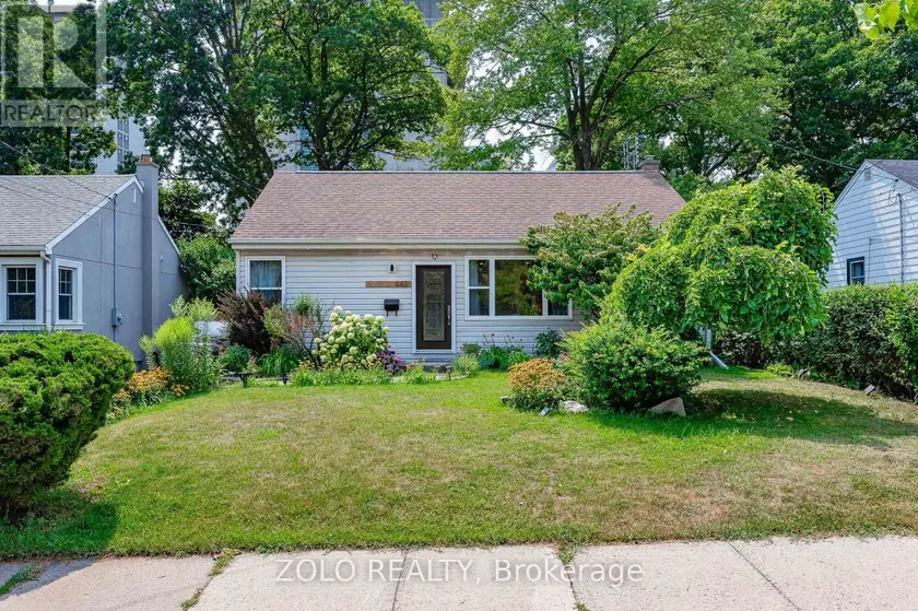 Detached at 442 QUEEN MARY DRIVE, Oakville