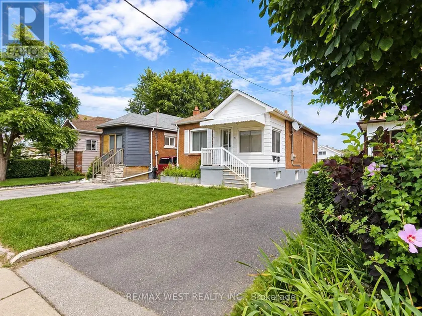 Detached at BSMT - 51 MOULD AVENUE, Toronto