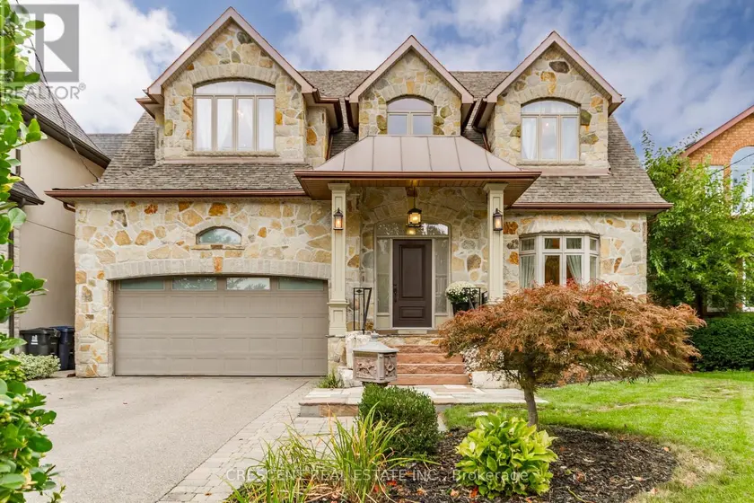 Detached at 17 AGAR CRESCENT, Toronto