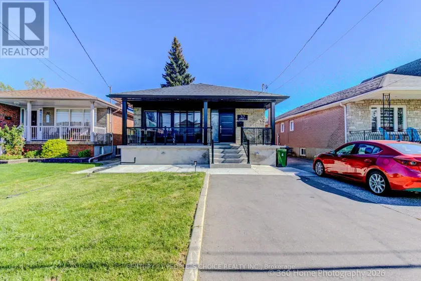 Detached at UPPER - 37 BENTWORTH AVENUE, Toronto